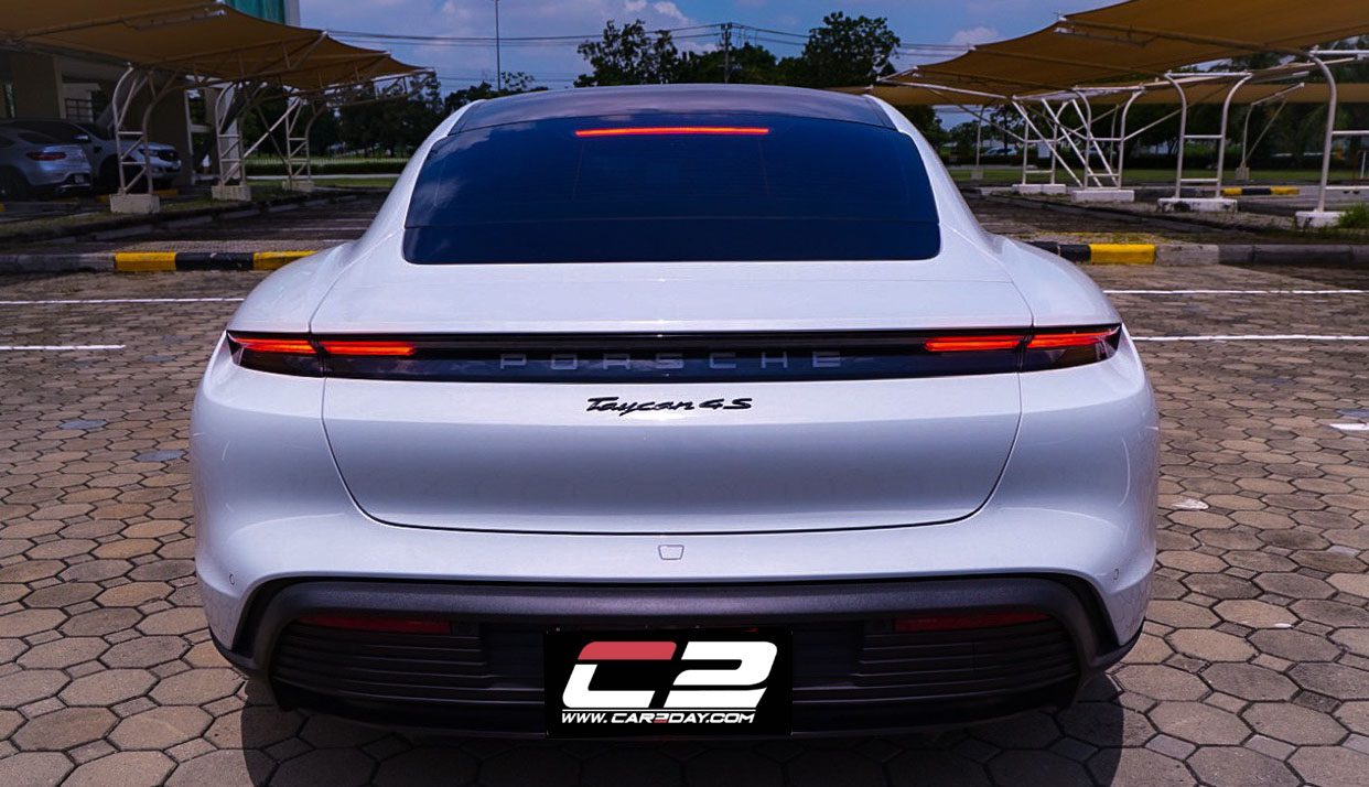 2021 PORSCHE TAYCAN4S