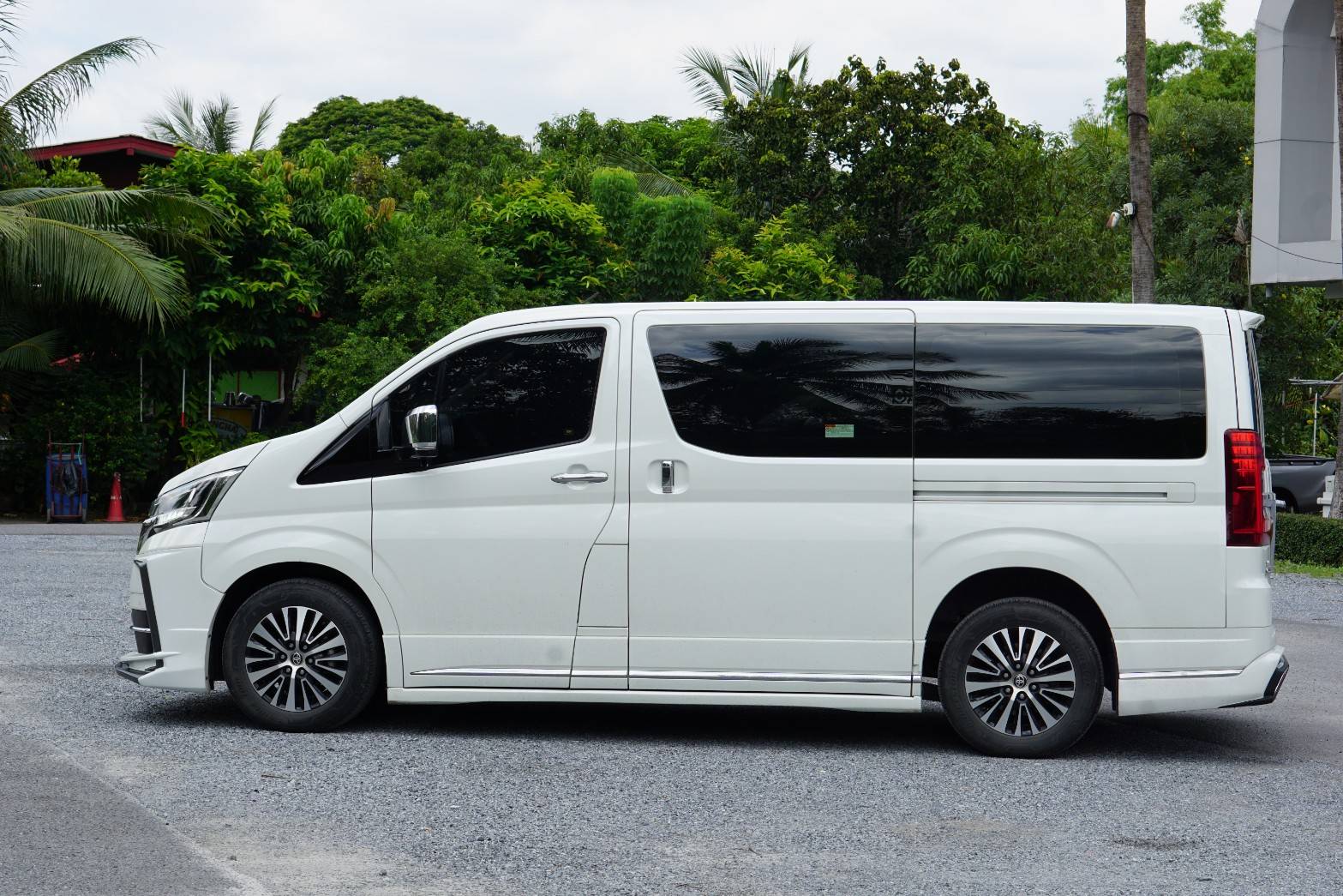 2019 Toyota Majesty 2.8 Grande