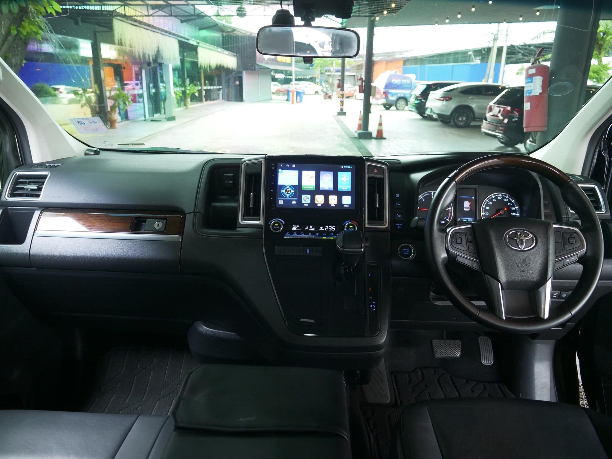 2020 Toyota MAJESTY 2.8 Premium