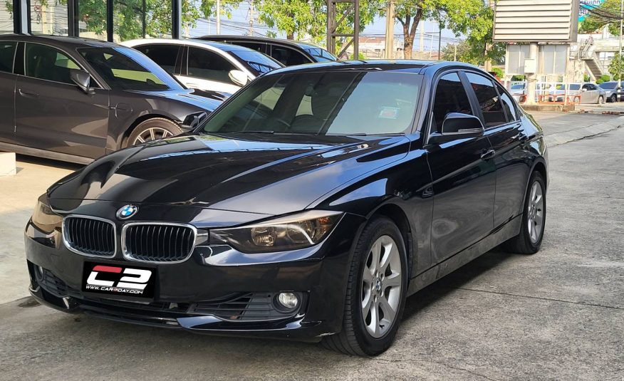 2013 BMW 320i Luxury