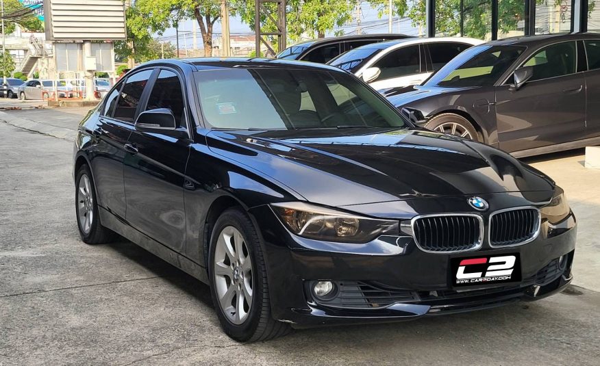 2013 BMW 320i Luxury