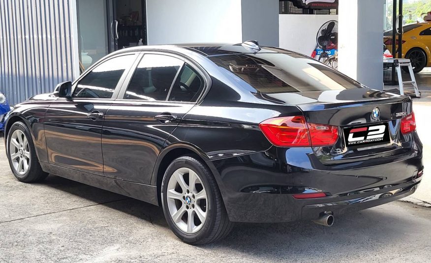 2013 BMW 320i Luxury