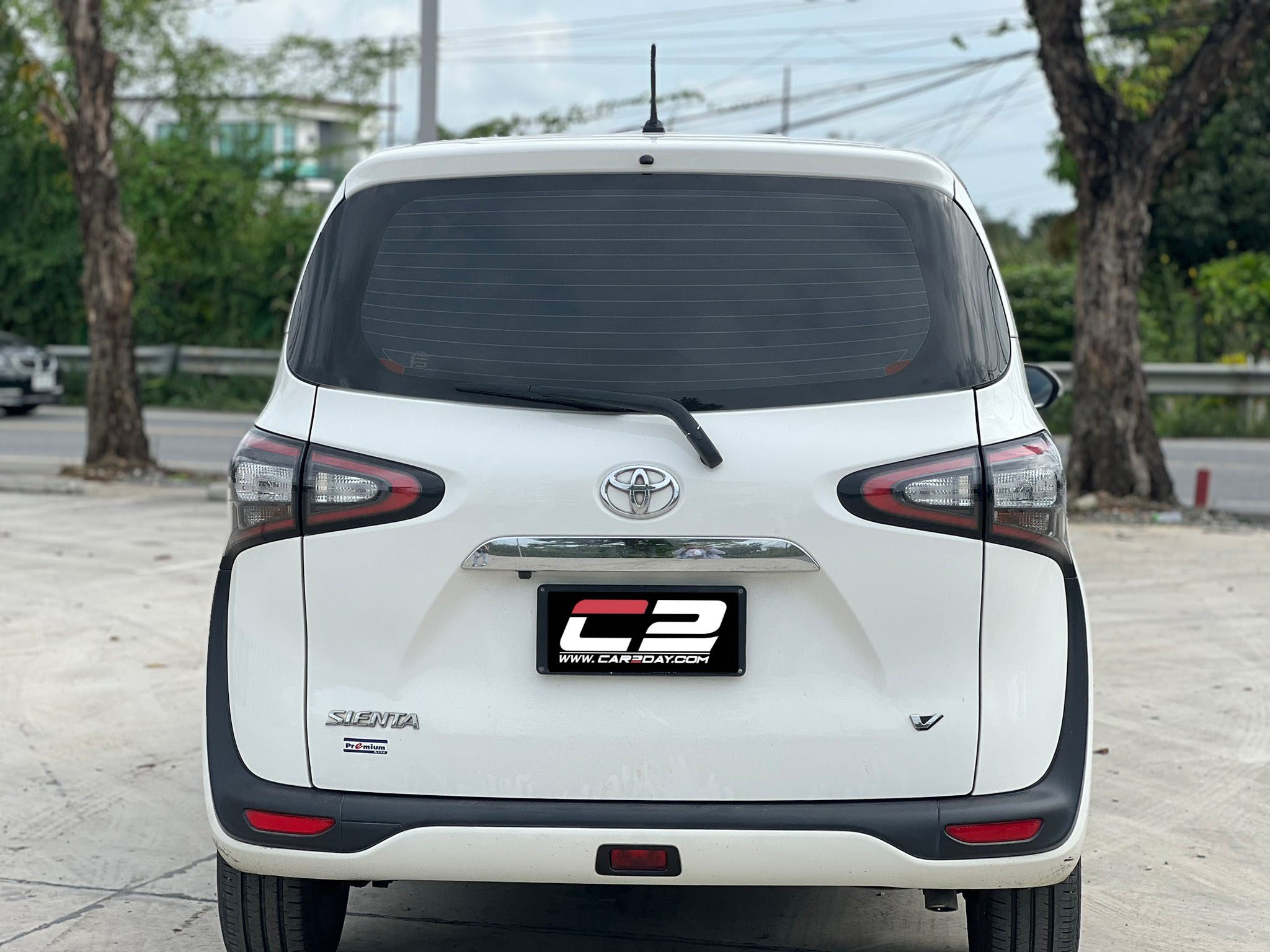2019 TOYOA SIENTA 1.5V