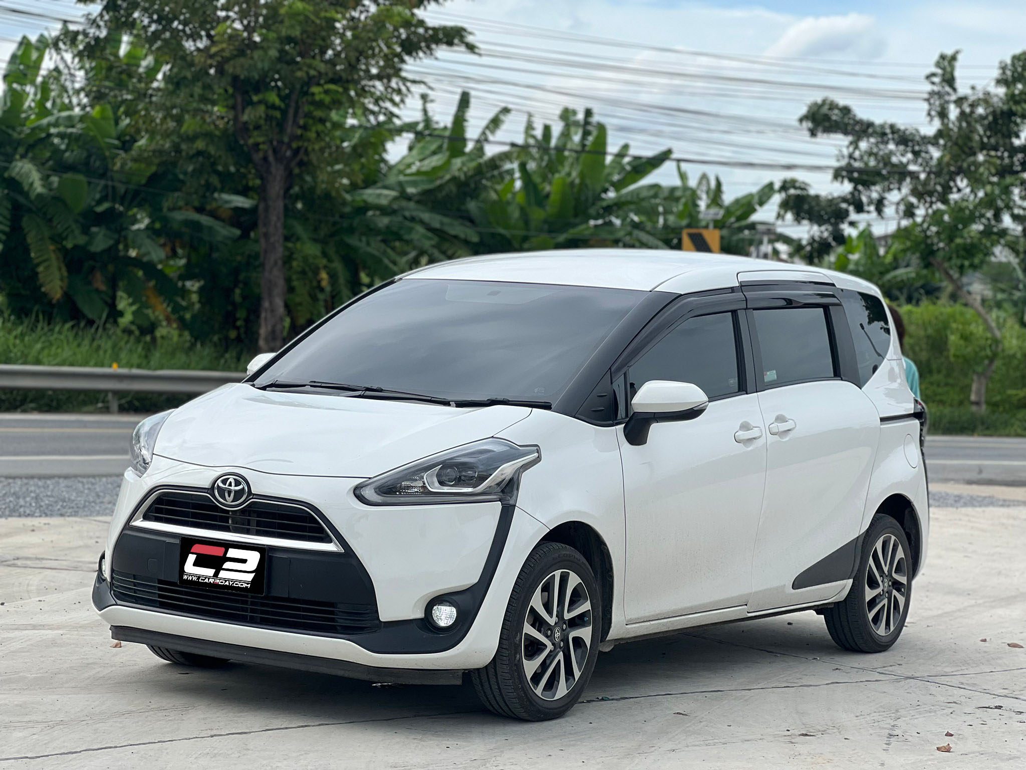 2019 TOYOA SIENTA 1.5V