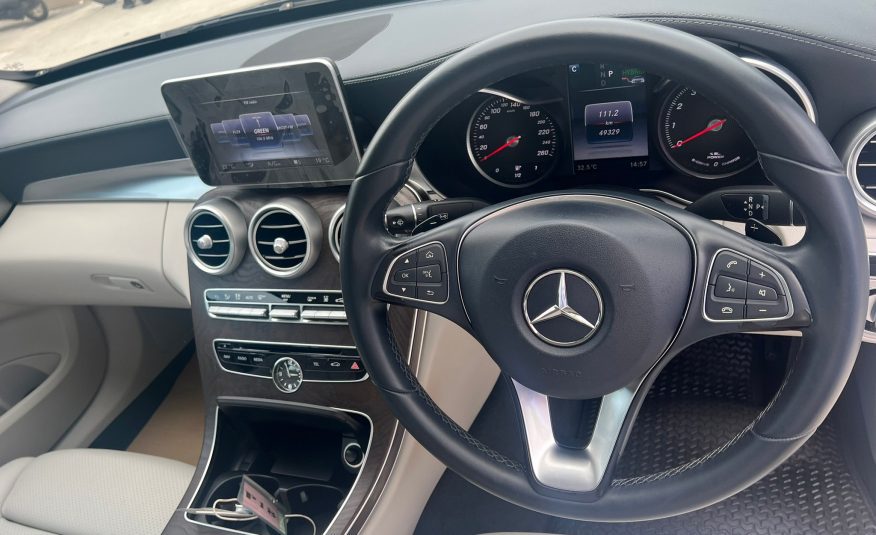 2016 Mercedes-Benz  C350e  Exclusive