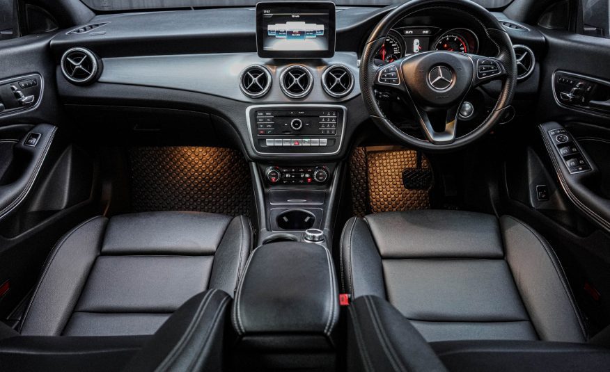 2018 Mercedes Benz CLA200