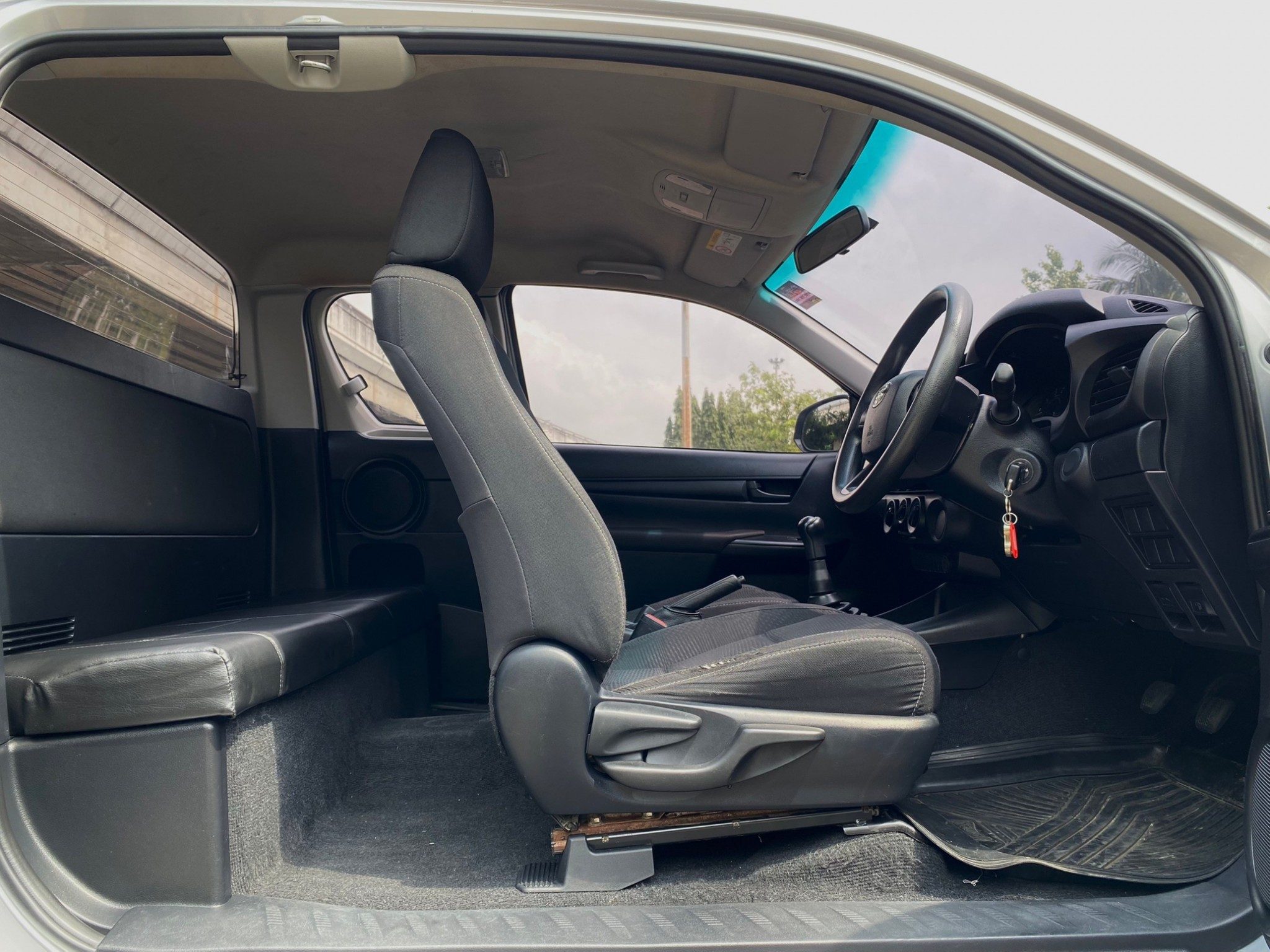 2019 TOYOTA REVO SMARTCAB 2.4 ENTRY MT