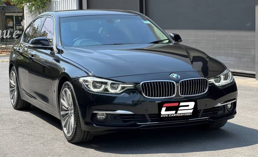 2016 BMW 330e Luxury