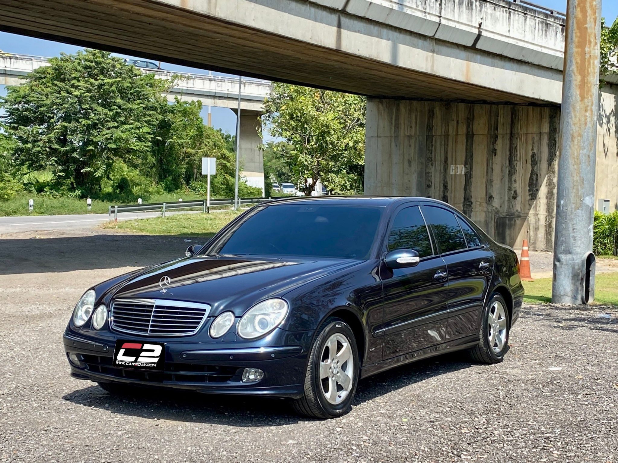 2003 BENZ E240 2.6 AT