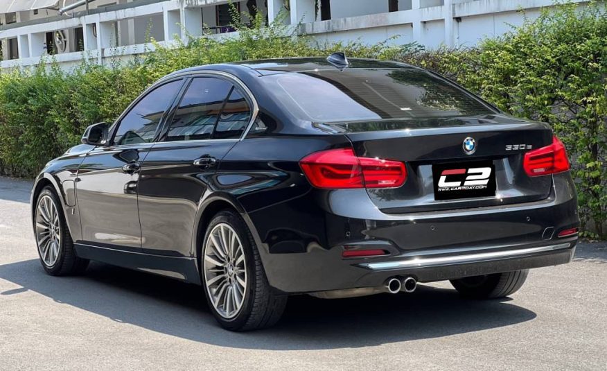 2016 BMW 330e Luxury