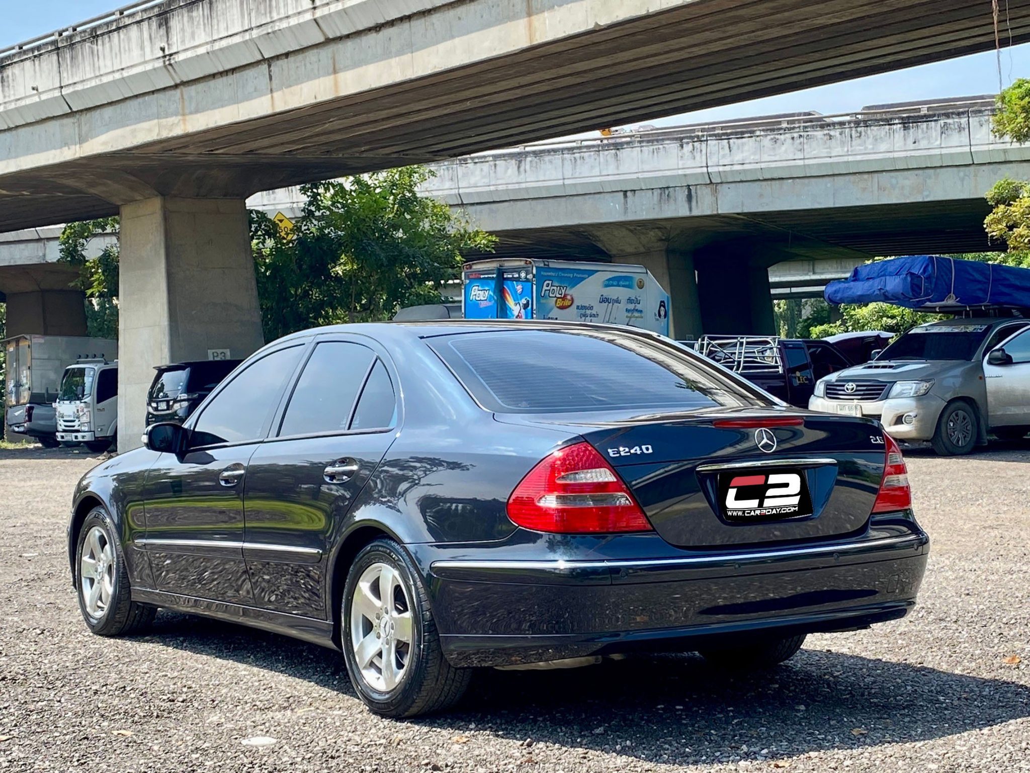 2003 BENZ E240 2.6 AT