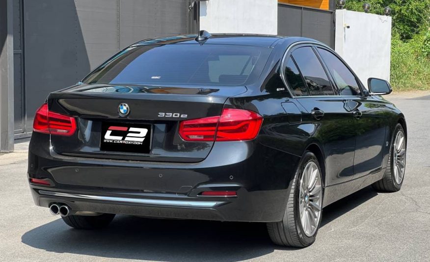 2016 BMW 330e Luxury