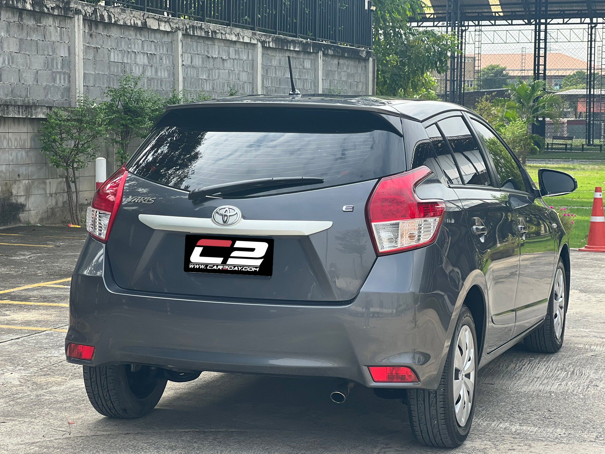 2014 TOYOTA YARIS 1.2E