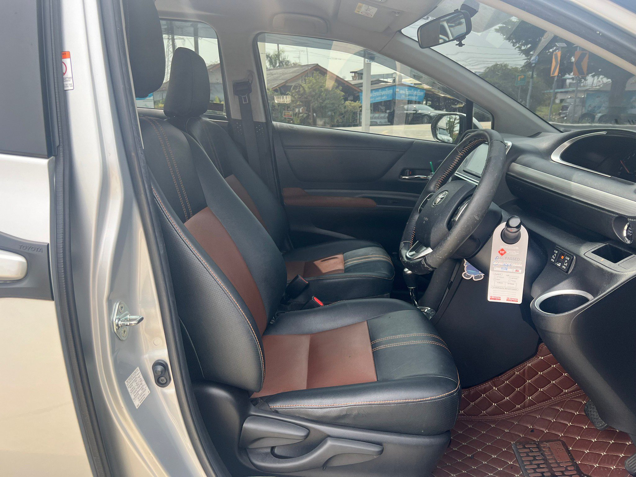 2017 TOYOTA SIENTA 1.5V
