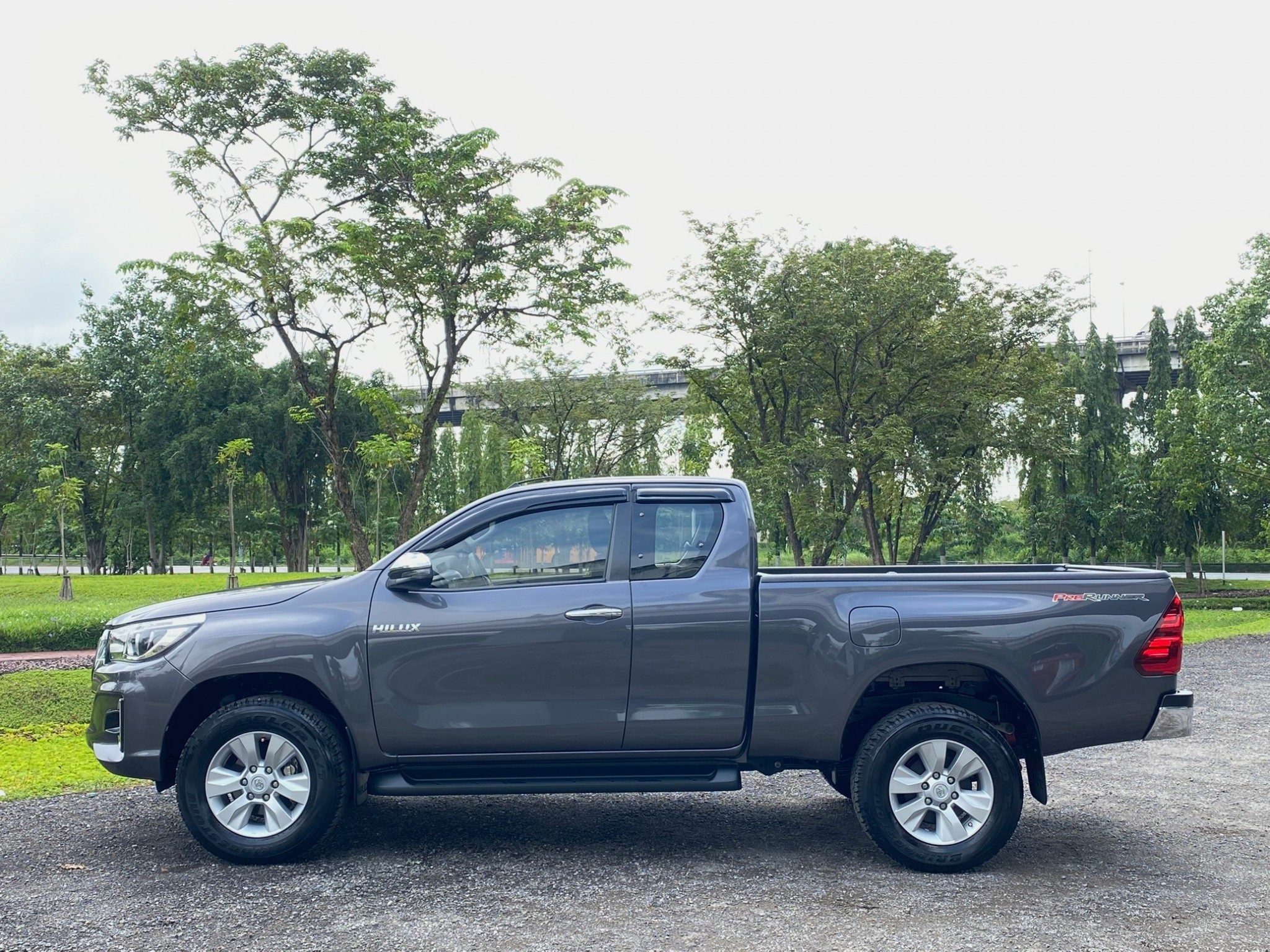 TOYOTA REVO SMARTCAB 2.4 E PRERUNNER