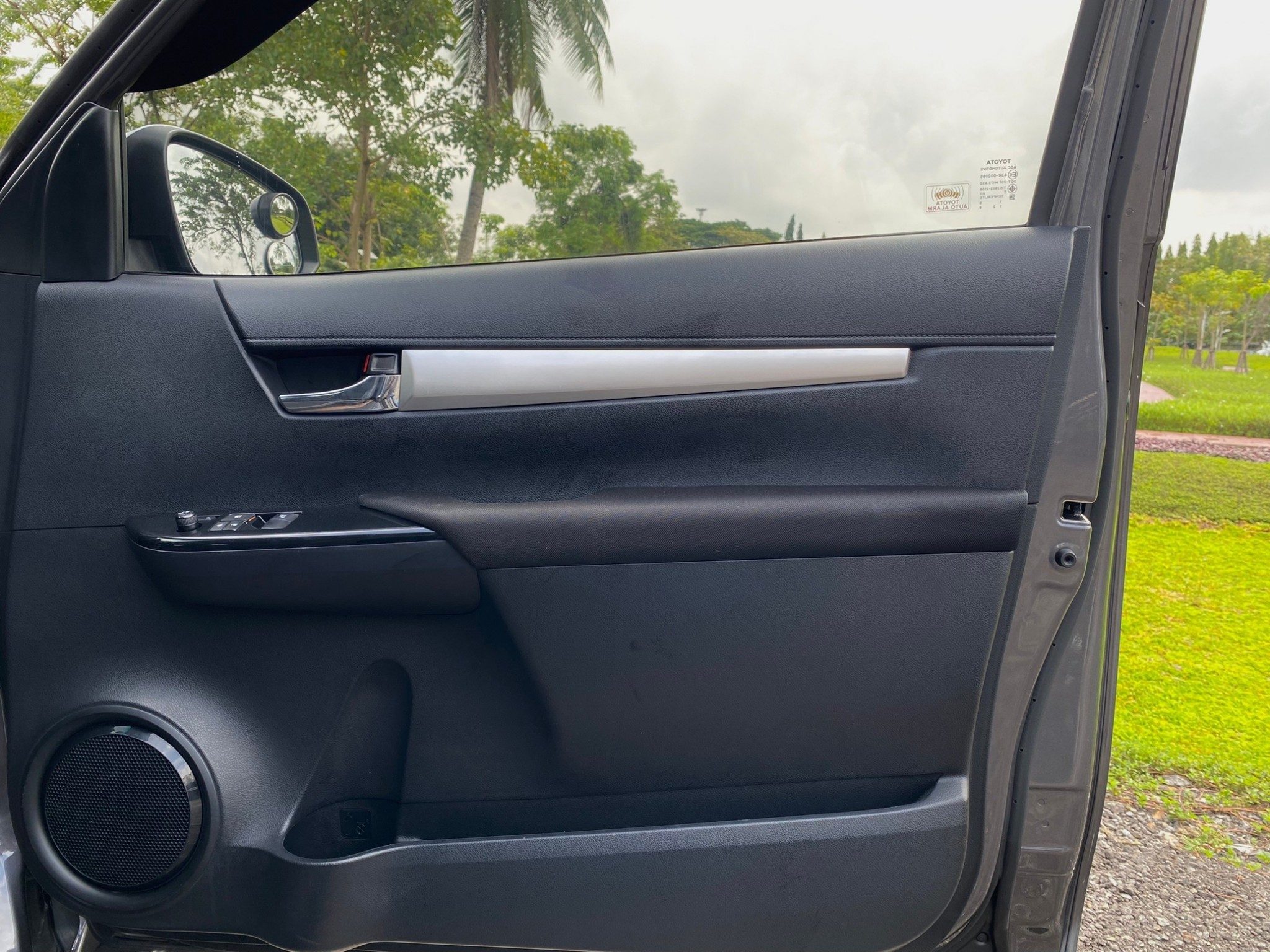 TOYOTA REVO SMARTCAB 2.4 E PRERUNNER