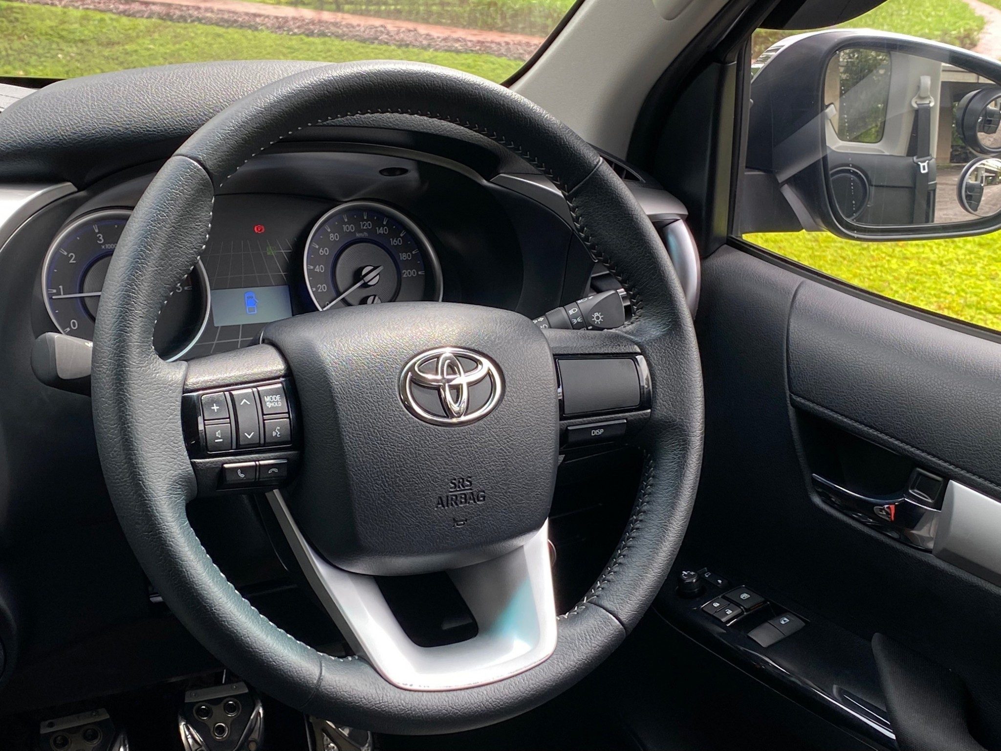 TOYOTA REVO SMARTCAB 2.4 E PRERUNNER