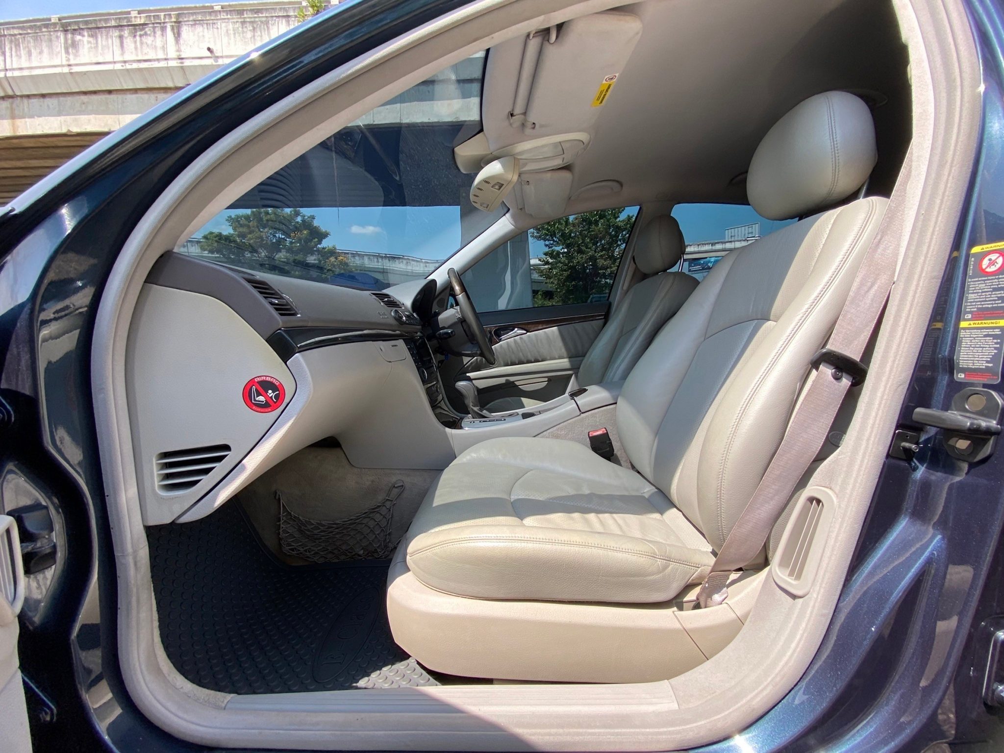 2003 BENZ E240 2.6 AT