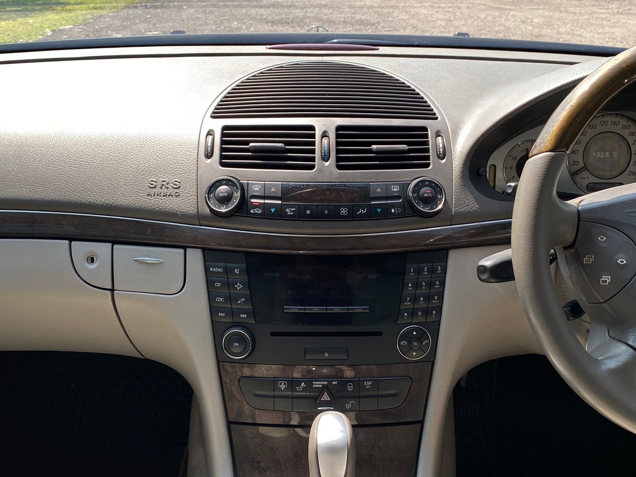 2003 BENZ E240 2.6 AT