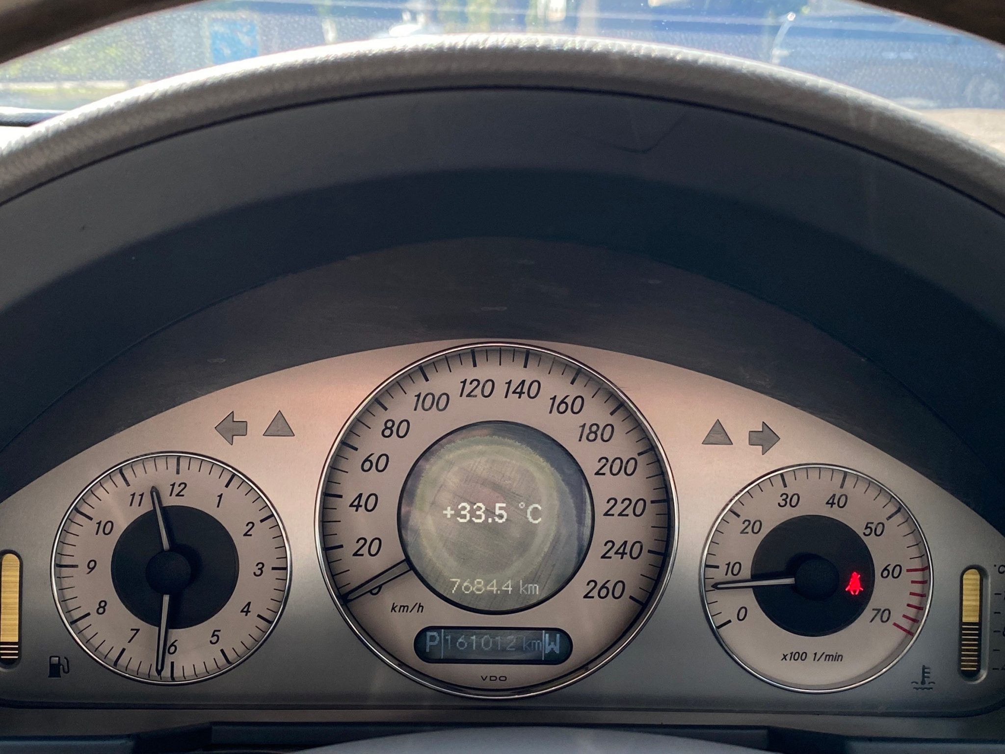 2003 BENZ E240 2.6 AT