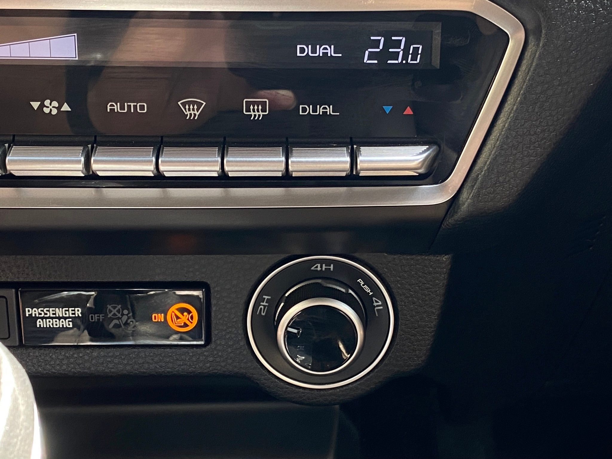 ISUZU DMAX V-CROSS DOUBLE CAB 3.0 M NAVI AT