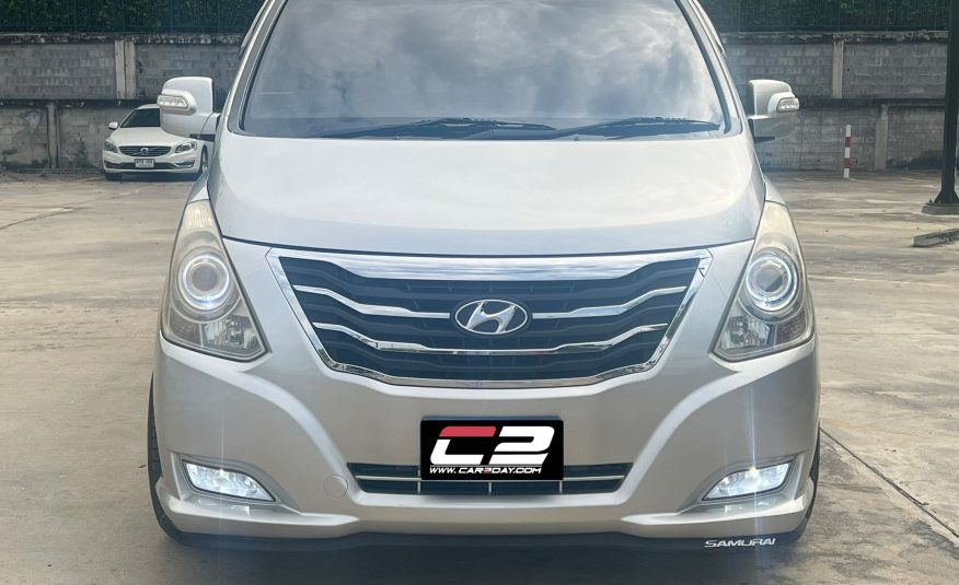 2011 HUNDAI H1  Deluxe  Auto 2.5D