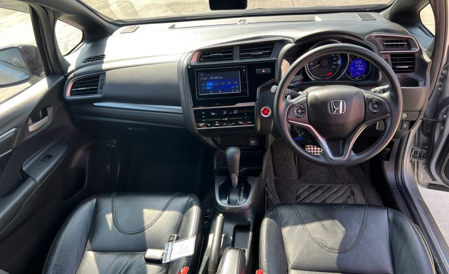 2017 HONDA JAZZ 1.5Rs