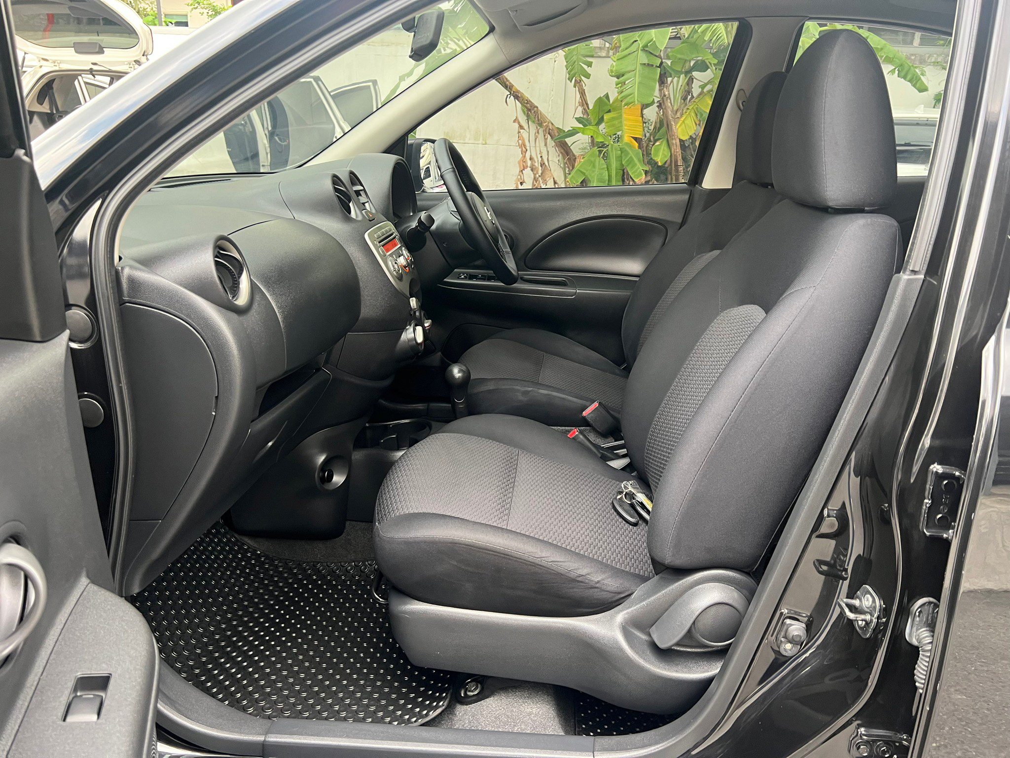 2012 NISSAN MARCH 1.2 EL