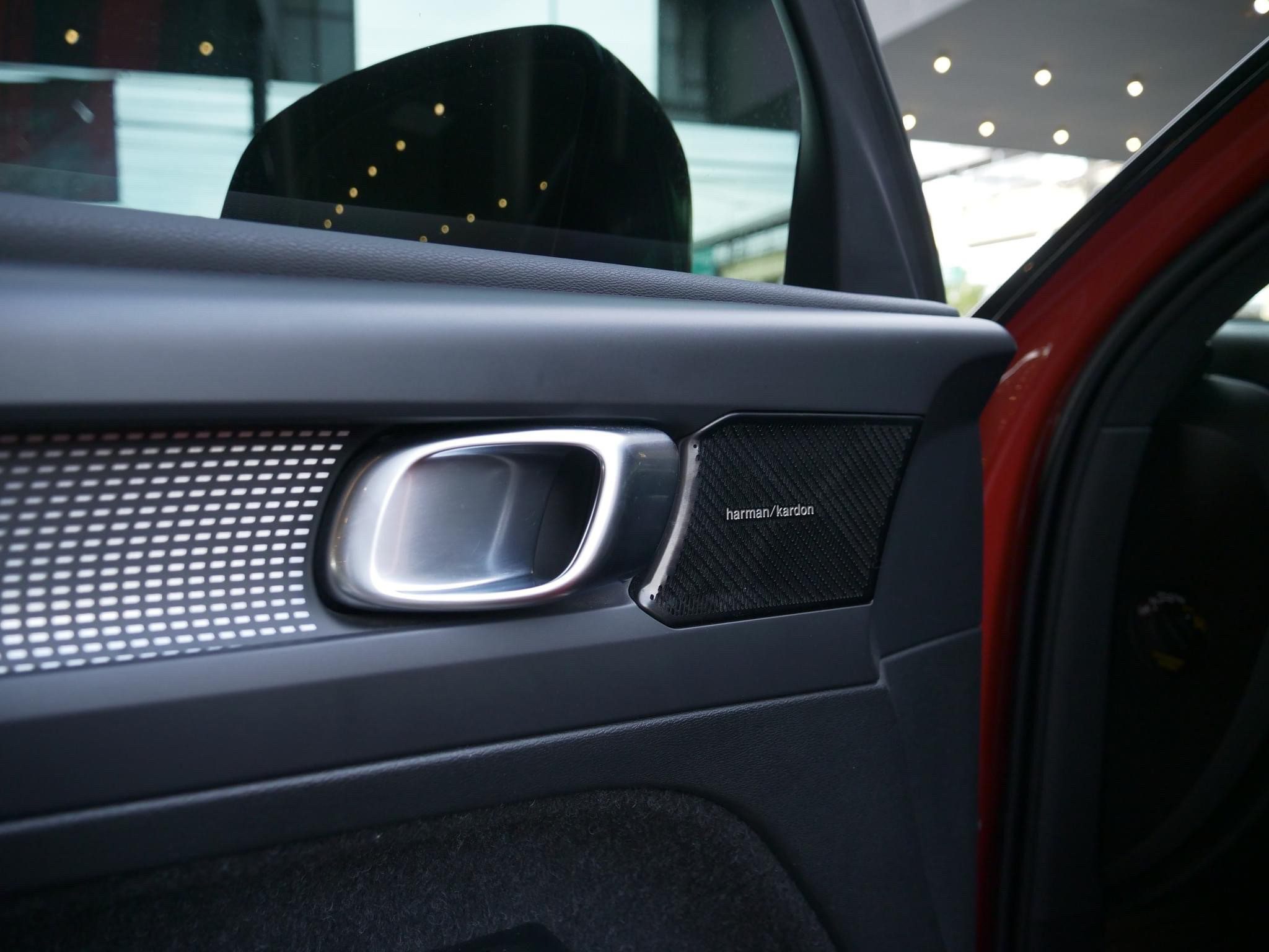 2021 Volvo XC40 Recharge T5 R-Design Plug-in Hybrid