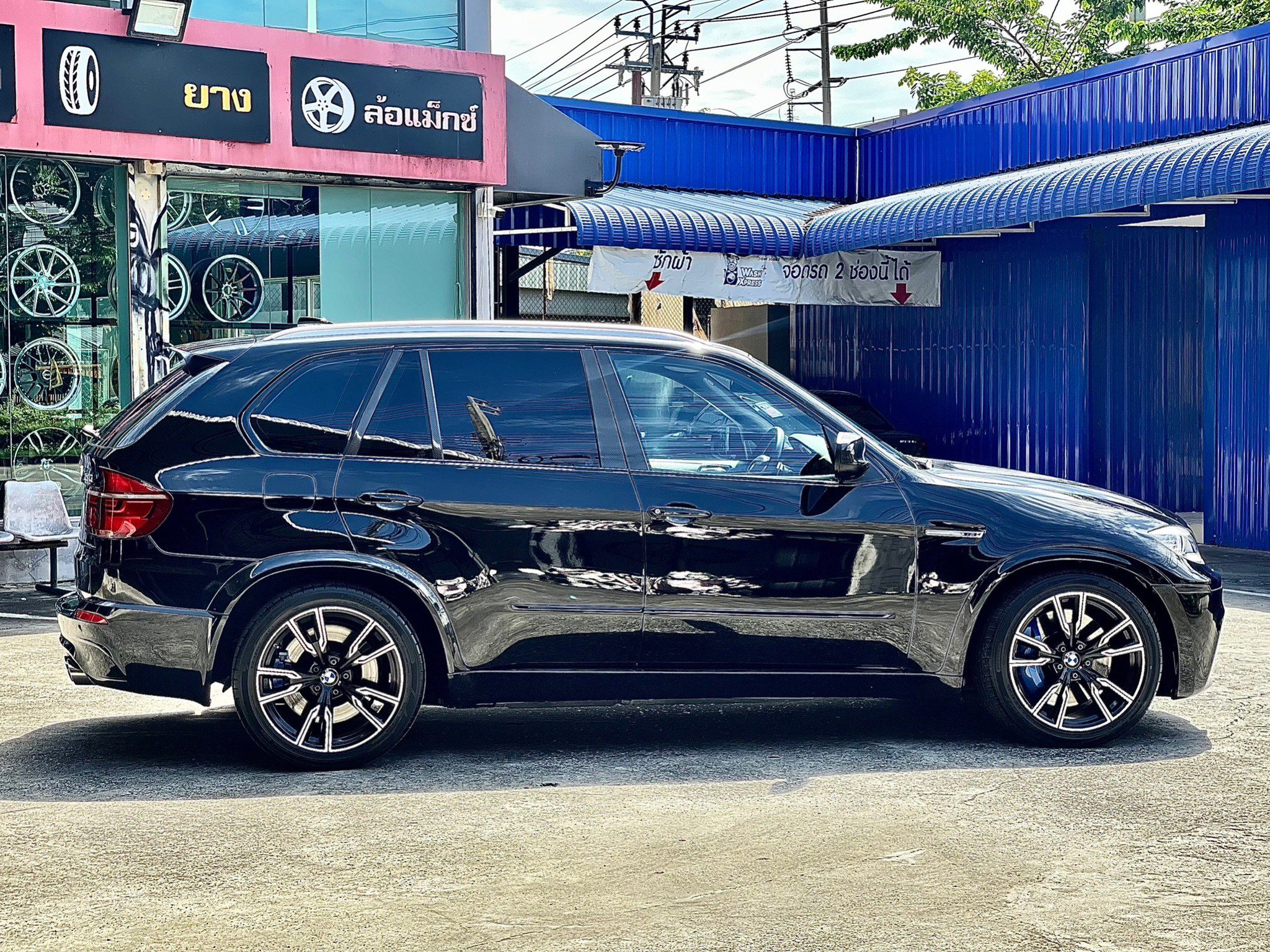 2010 BMWX5 M SPORT E70