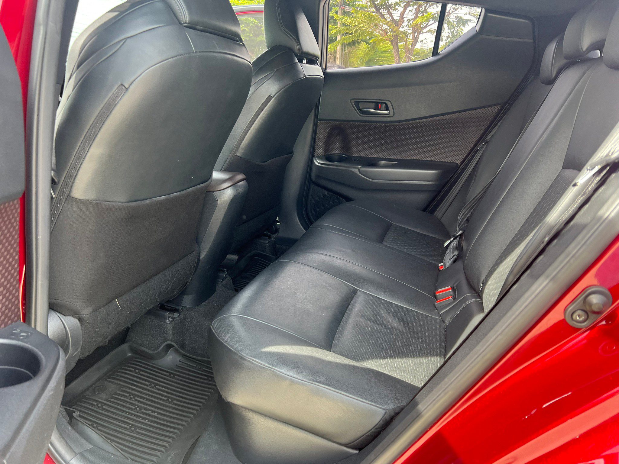 2018 TOYOTA CHR HV Mid  1.8 (Hybrid)