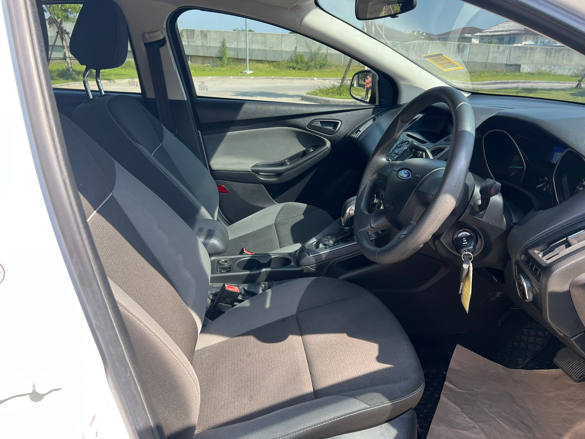 2012 FORD FOCUS 1.6 Hatch 4dr