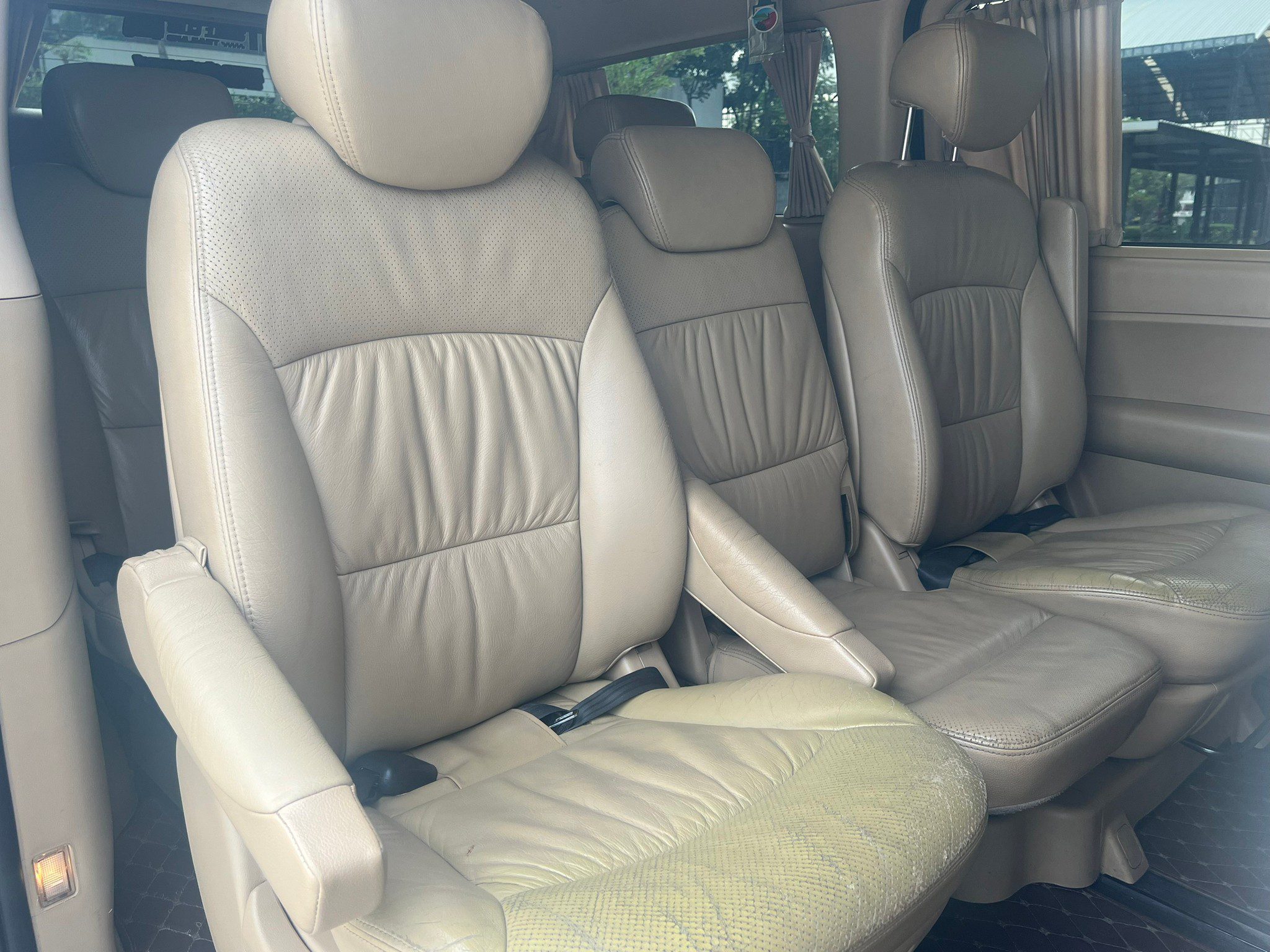 2011 HUNDAI H1  Deluxe  Auto 2.5D