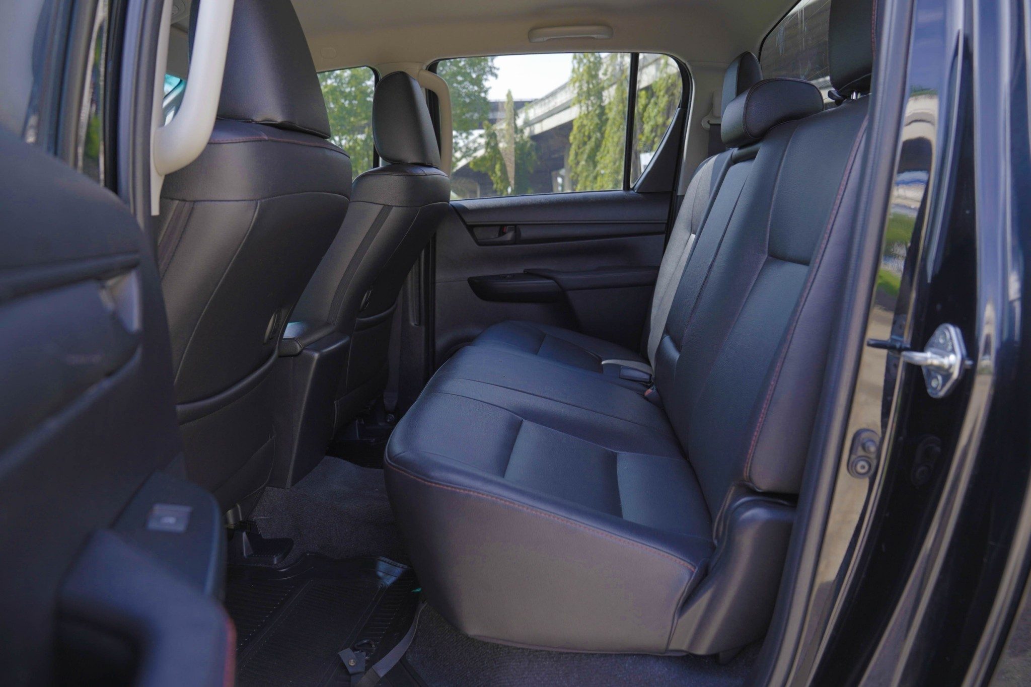 2016 TOYOTA HILUX REVO 2.4 E AT