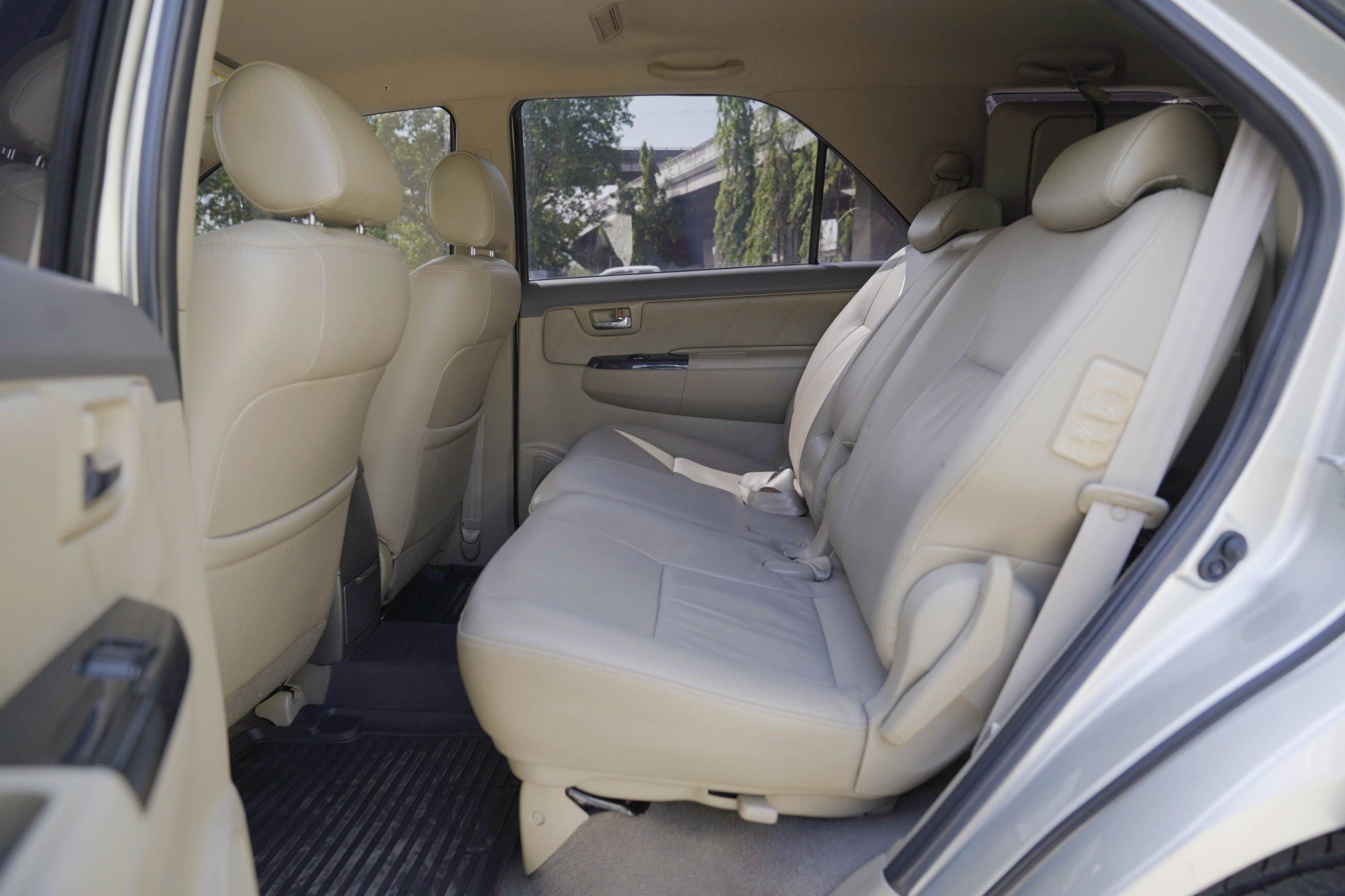 2012 TOYOTA FORTUNER 3.0 V AT