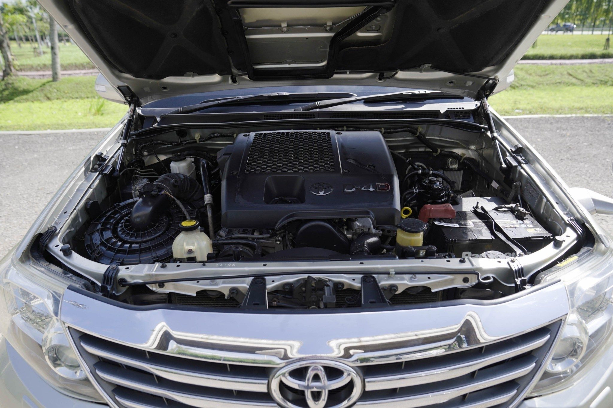 2012 TOYOTA FORTUNER 3.0 V AT
