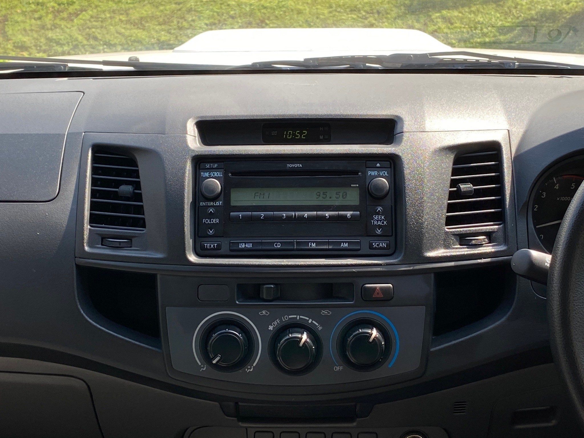 2013 TOYOTA HILUX VIGO CHAMP SMARTCAB 2.5 J MT
