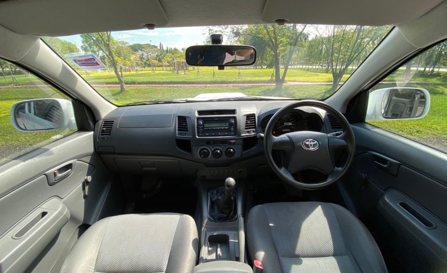 2013 TOYOTA HILUX VIGO CHAMP SMARTCAB 2.5 J MT