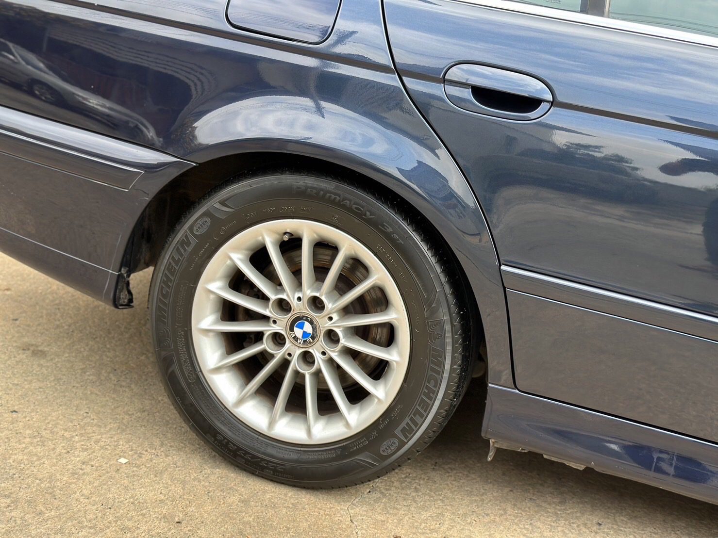2001 BMW 523ia