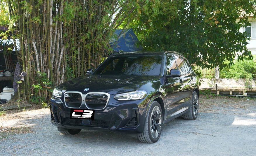 2022 BMW IX3