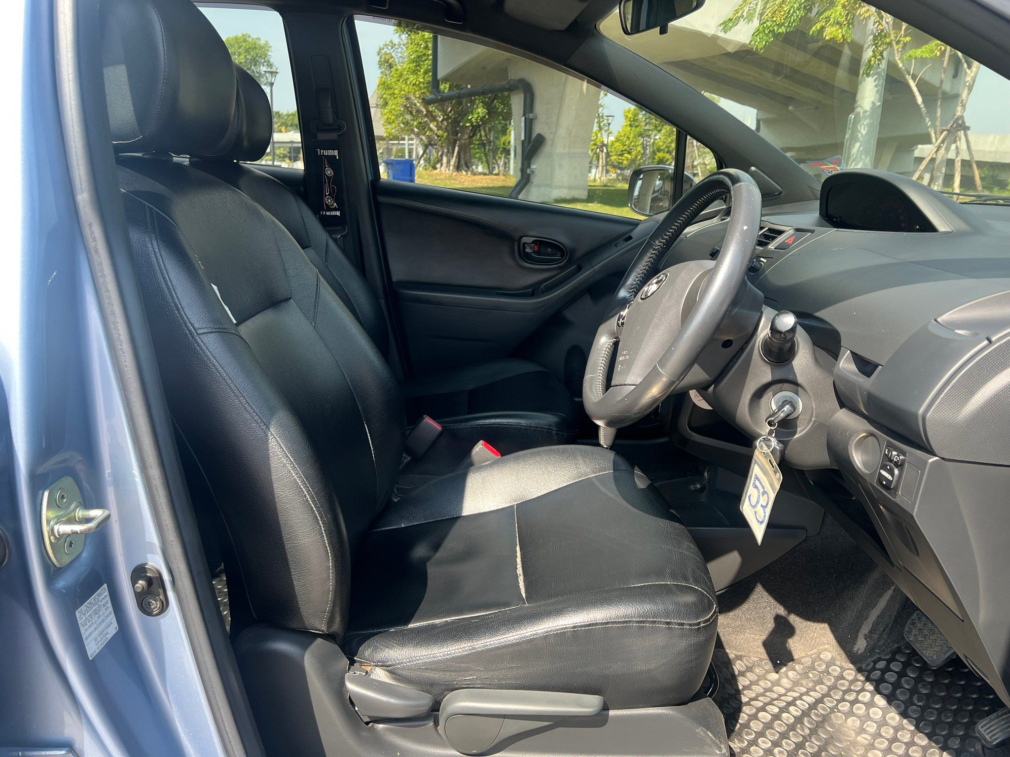 2010 TOYOTA YARIS 1.5S