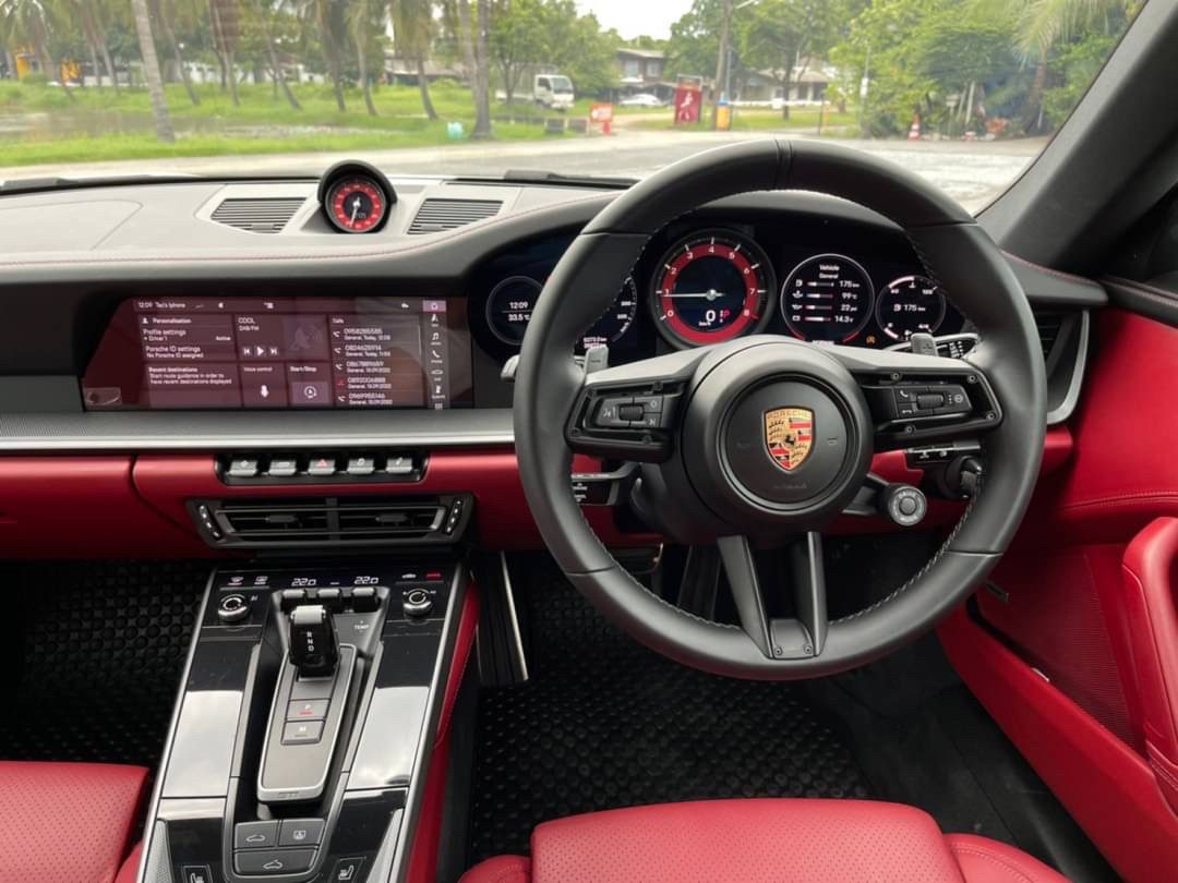 2020 Porsche 911 Carrera S (992)