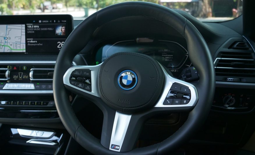 2022 BMW IX3