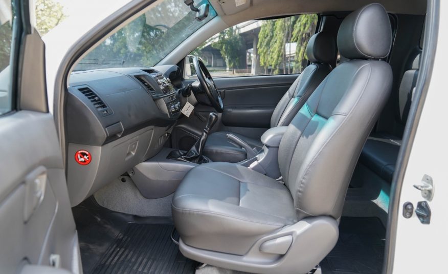 2015 TOYOTA VIGO CAB 2.5 J MT