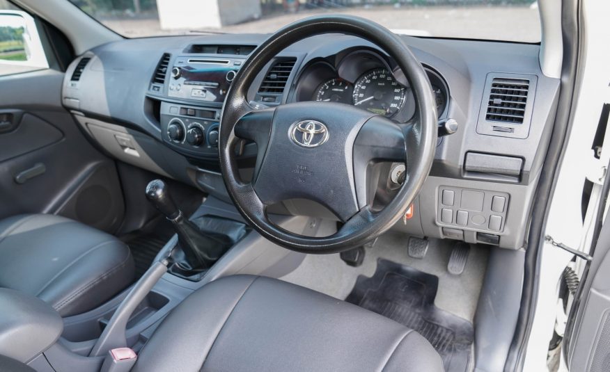 2015 TOYOTA VIGO CAB 2.5 J MT