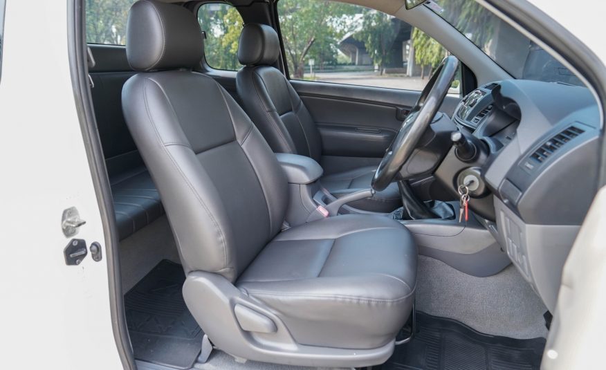 2015 TOYOTA VIGO CAB 2.5 J MT