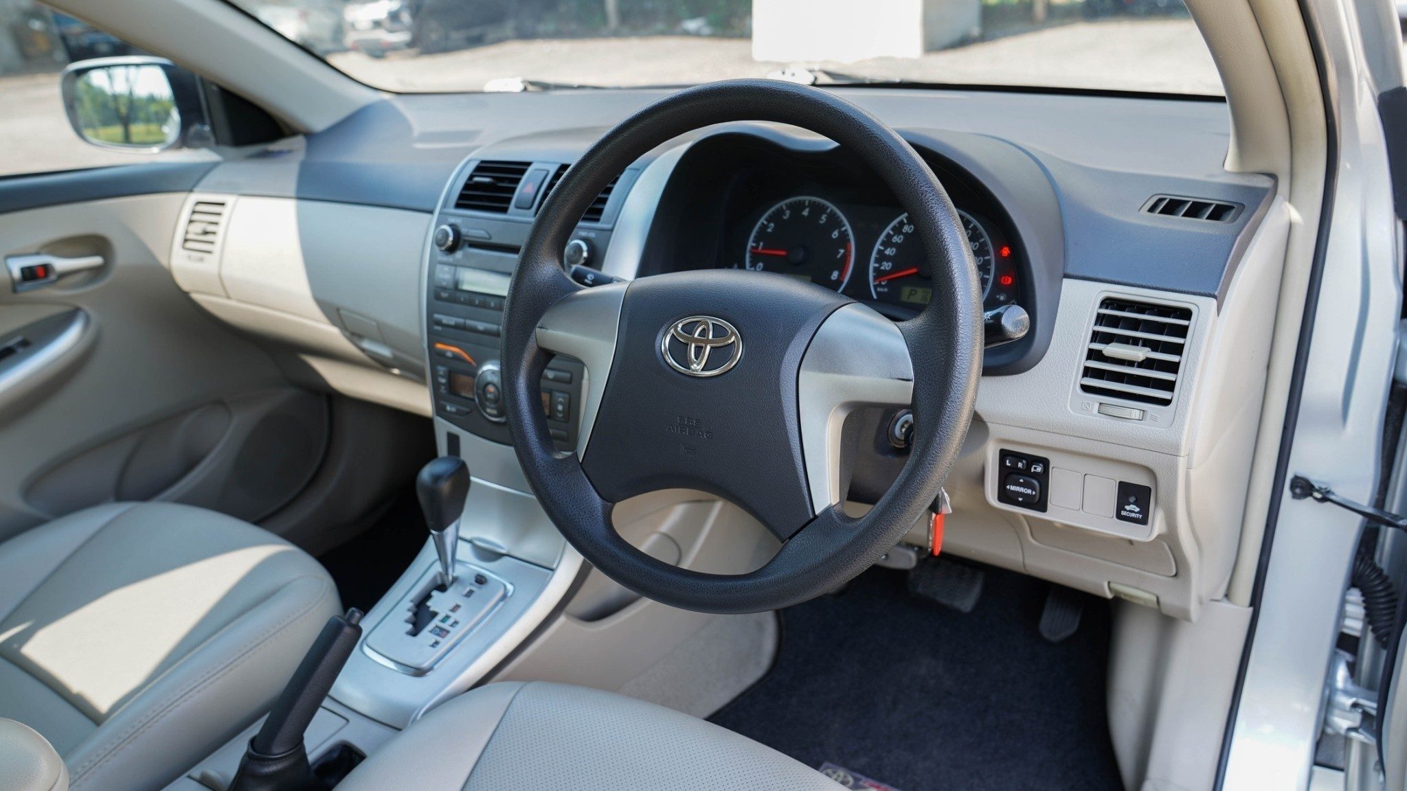 2012 TOYOTA COROLLA ALTIS 1.8 E AT