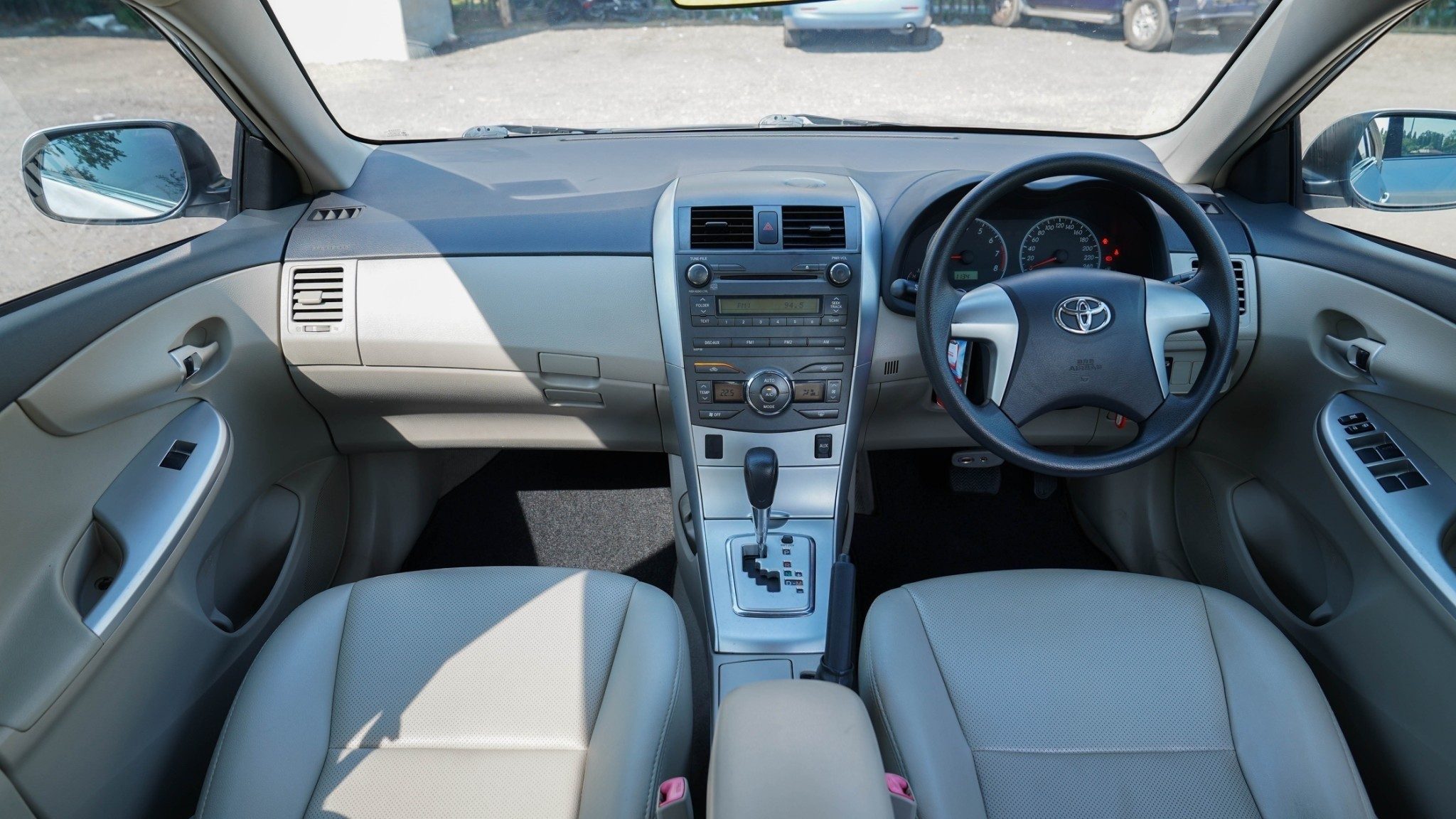 2012 TOYOTA COROLLA ALTIS 1.8 E AT