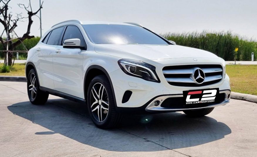 2016 Mercedes-Benz GLA200 1.6 W156