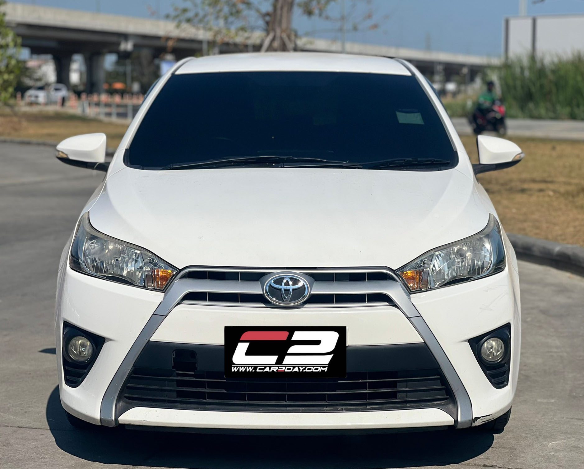 2014 TOYOTA YARIS 1.2 E